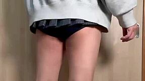 Fete în uniformă, antrenament anal și pentru sfârcuri