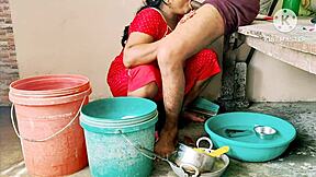 Desi moms fucking neighbor boys!