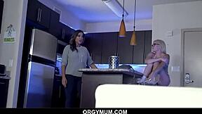 Hot cougar blows stepson while stepsis watches intently