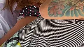 Линда девушка любит быть трахнутой сильно с секс-игрушкой