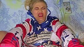 I admire this golden blonde as the best performer in the world