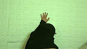 hey mia, show us that niqab feet compilation now!