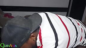 Vieras eksyy väärään huoneeseen Calabarissa!