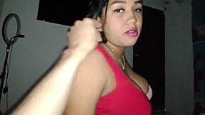 Yo, moja siostrzenica zamienia się w totalną dziwkę w moim pokoju! 😈