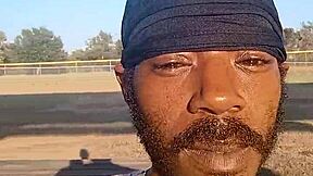 In the dorm, a mature woman seduces her father-in-law.