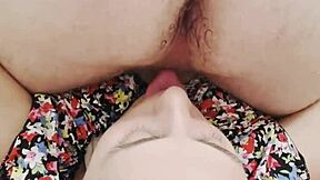 מציצה הפוכה רטובה עם ליקוק כדורים חנק שליטה התגרות עבד