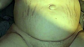 hot creampie into preggo pussy