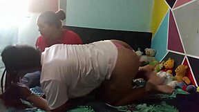 Colombian Lesbian Lovers Surprise Each Other with Homemade Muff Diving