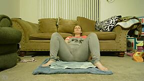 anastaisa squirts in leggings while teasing her clit