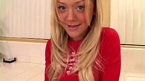 Lil Lexy Fingers Her Pussy Solo