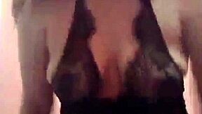 aurora estelar, show me what you've got in the bathroom?