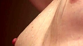 Pokvarjena mačeha mi dovoli snemati, kako se jebe na kurcu