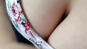 Mi novia echándome una mano con handjob!