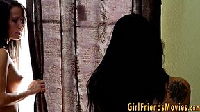 Buxom hottie gets eaten out