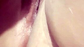 Que rico lamer el coño de una madura!