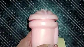 Trio Kissy Y Dolly suger den og ender i patter knald