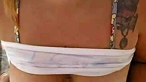 young 18+ amateur flashing to convince boyfriend to leave wife