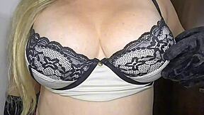 La mamá de mi amigo sends sexy culote video as Navidad gift