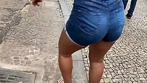 I stroll with collared women in Sao Paulo