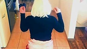 Tranny Babe Veronica Trains with Dildo