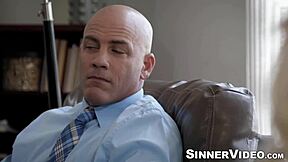 Derrick Pierce Pounds Tight Pussy Kendra Spade