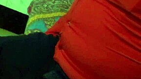 Vroči fant Rocky dobi drkanje v sobi