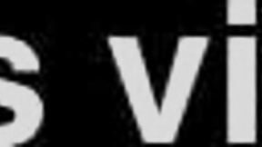Ццц, какво правиш на Мишел Андерсън зад кулисите?