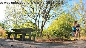 I flash my tits at the pornic