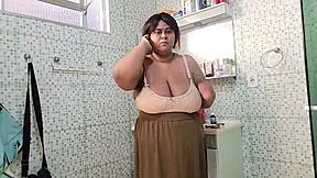 Madrasta gets huge cumshot on face from enteado