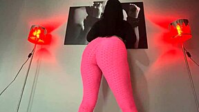 Venezuelan whore spreads her ass for worship.