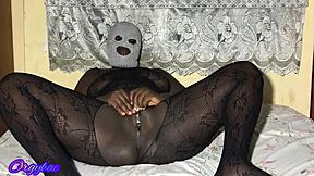 looking for someone to lick my pussy in homemade video