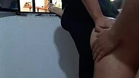 不倫婚約者、アジアンラティーナカップル日本人妻と中出し