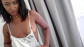 safadinha da minha vizinha esperando minha piroca para foder gostoso