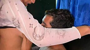 Me Folla A Mi Hermanastra Y Le Ordeño Sus Grandes Tetas