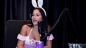 i'm alice vasconcelos in a public casting with tifany rocha, talkin' dirty durin' massage and sex.