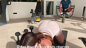 Gros Cul Se Fait Démonter Par Une Enorme Queue Après La Gym Elle Prend Tout Le Sperme Sur Son Corps