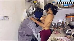 Mi Marido Me Sorprende Mientras Cocino Y Me Folla Bien Rico En La Cocina