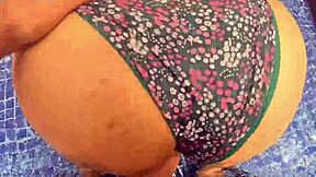 i'm having sex in the pool with a surprised milf shaking her ass
