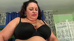 mature plumper lacy bangs has her ass and pussy fucked