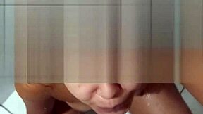 levando mijada e pagando boquete