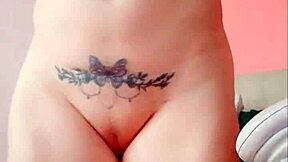 A lonely Venezuelan Latina MILF seeks companionship.