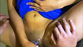 La estudiante de intercambio se siente atraída por su tutor masculino