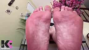 pov sniff my nylon thigh highs and worship my soles, you pathetic loser