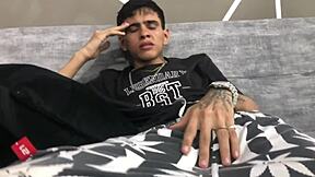 Mi hermanastra peque�a esta haciendo ejercicios y le ayudo con su cardio me la follo duro - porno en espa�ol historia completa