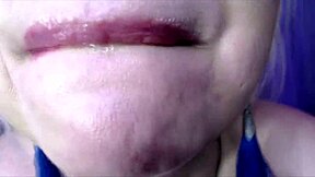 Sharing a virtual bed with this curvy mature woman who squirts for me as my wild stepmom