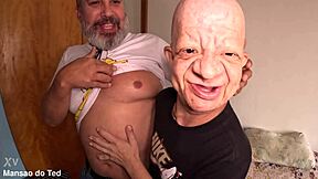 Isa Moura Meets Bruno In Ted's Mansion For Barefoot Photoshoot