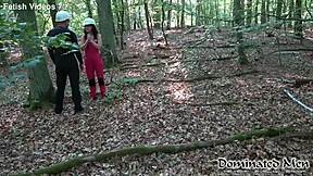 The construction manager dominates the perverted trainee in outdoor bondage