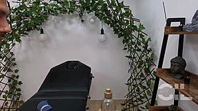 does the masseur want to lick my pussy in the bath?