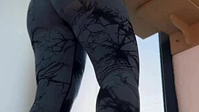 why is the perfect round ass girl showing off her skills? in leggings during workout!