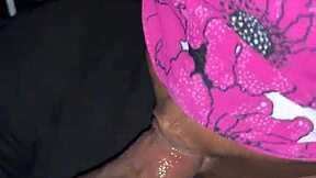 Uh, tipo essa coisa de boquete com venda parte 3, me deixou toda excitada, sabe?